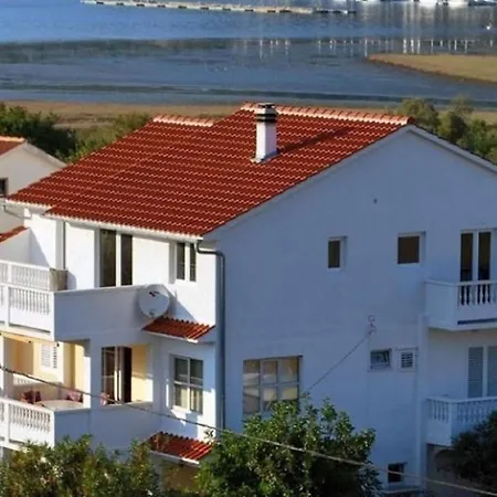 Apartment Franciska & Tihomir: *