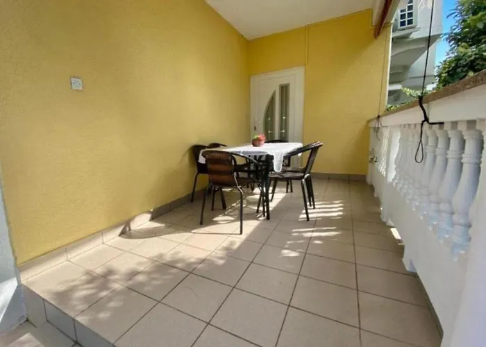 Franciska I Tihomir Apartament Supetarska Draga